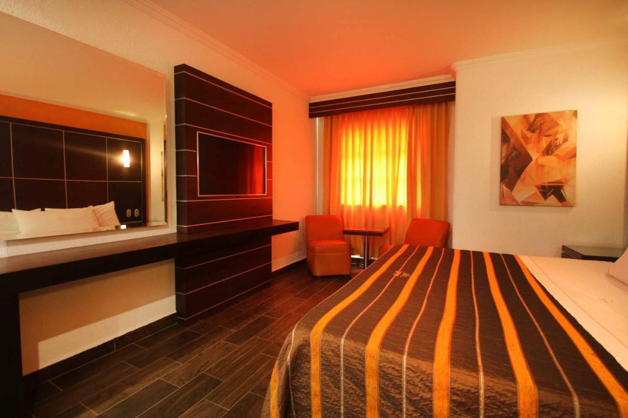 Motel Mirage Гвадалахара Екстер'єр фото
